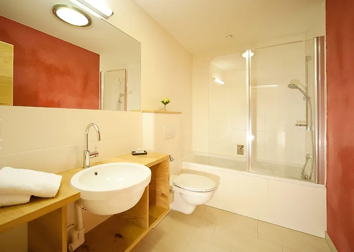 Отель Lieblingsplatz Tirolerhof Цель-ам-Циллер