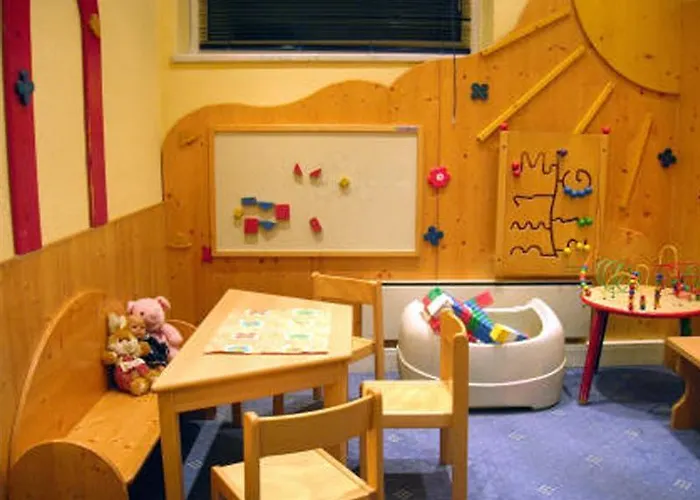 Отель Lieblingsplatz Tirolerhof Цель-ам-Циллер